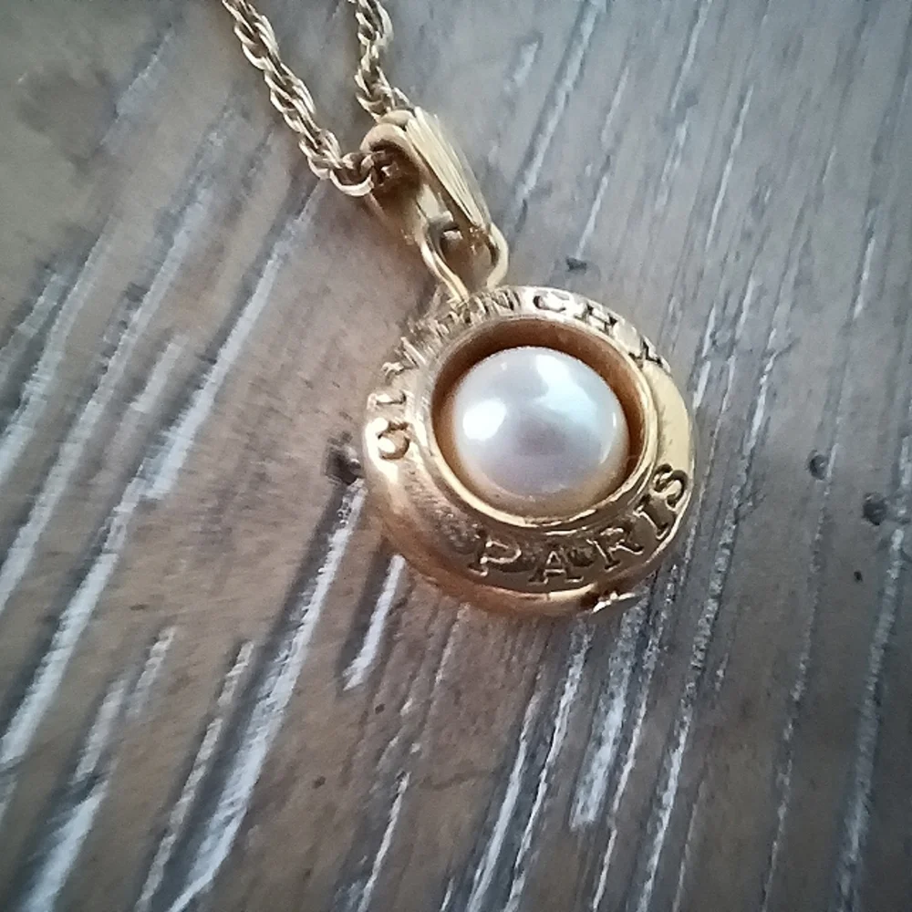 Rare Givenchy Paris Faux Pearl Matte Gold Necklace Vintage 1980s